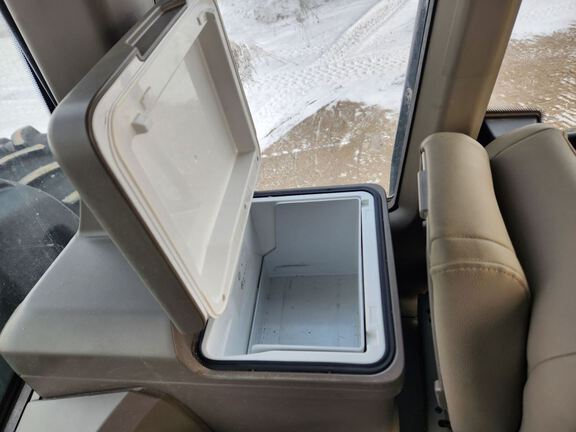 2024 John Deere 9R 640 Tractor 4WD