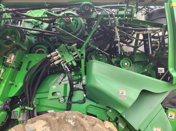 2021 John Deere X9 1000 Combine