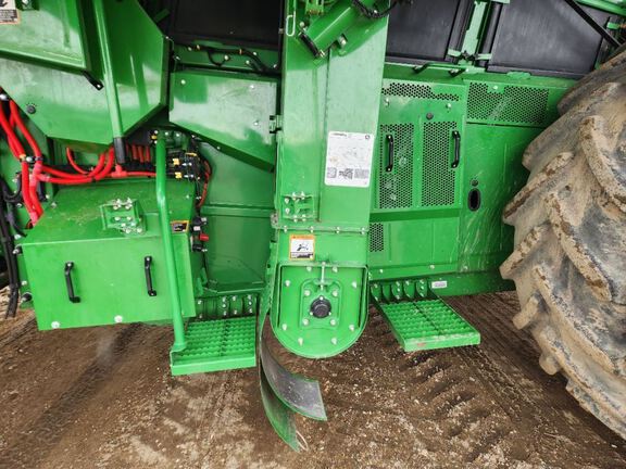 2021 John Deere X9 1000 Combine