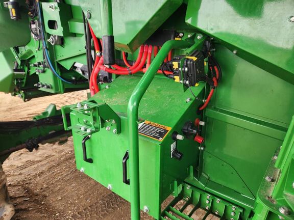 2021 John Deere X9 1000 Combine