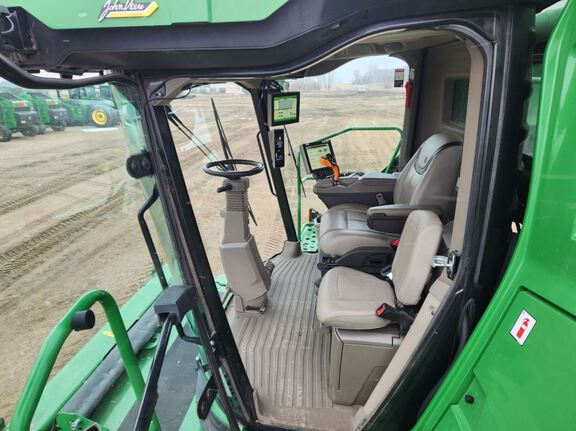 2021 John Deere X9 1000 Combine