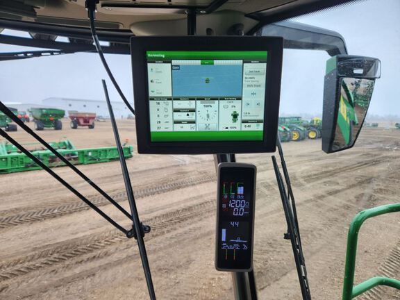 2021 John Deere X9 1000 Combine