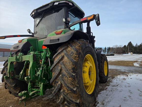 2025 John Deere 7R 210 Tractor