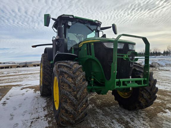2025 John Deere 7R 210 Tractor