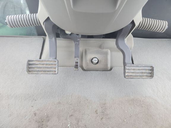 2025 John Deere 9R 540 Tractor 4WD