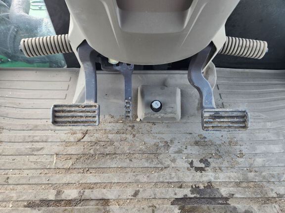 2025 John Deere 9RX 540 Tractor Rubber Track