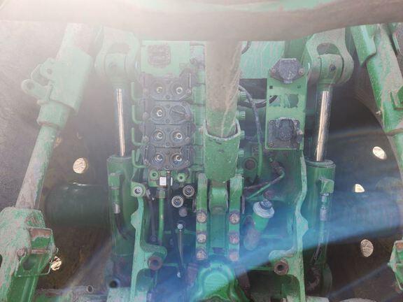 2005 John Deere 8320 Tractor