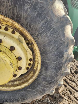 2005 John Deere 8320 Tractor