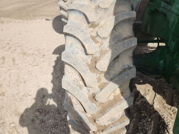 2005 John Deere 8320 Tractor