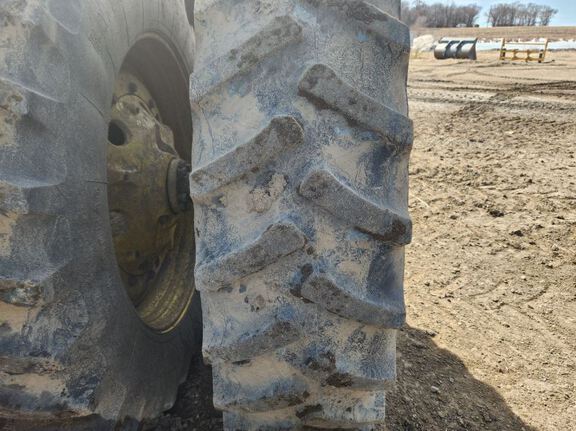 2005 John Deere 8320 Tractor