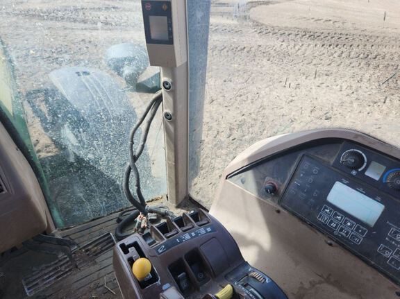 2005 John Deere 8320 Tractor