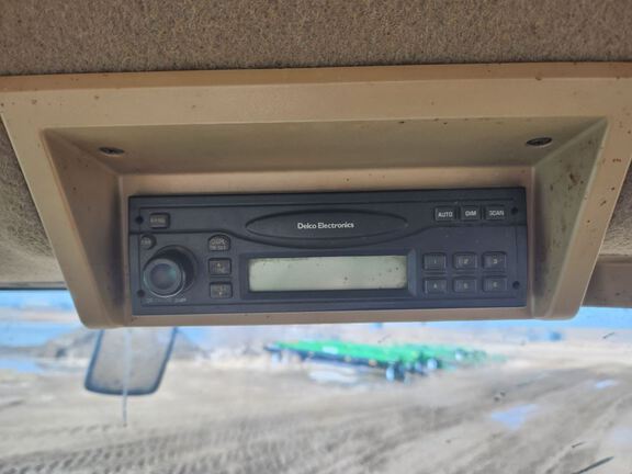 2005 John Deere 8320 Tractor