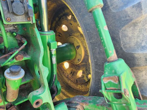 2005 John Deere 8320 Tractor