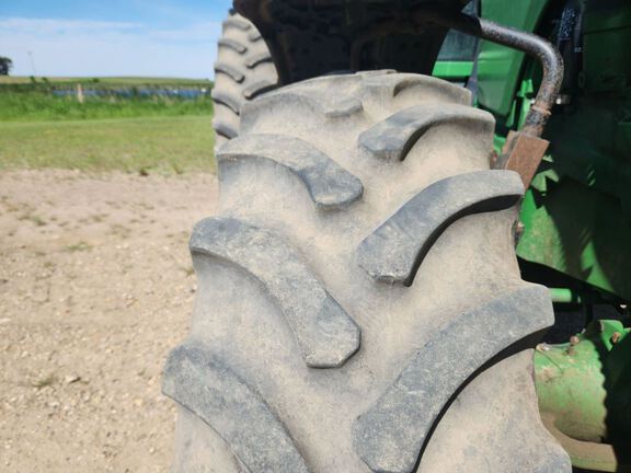 2005 John Deere 8320 Tractor