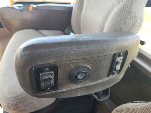 2005 John Deere 8320 Tractor