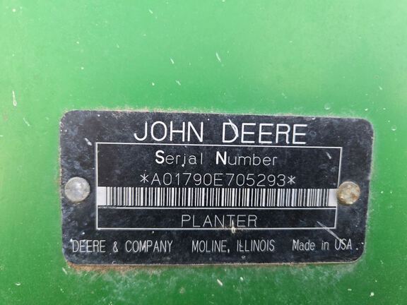 2004 John Deere 1790 Planter
