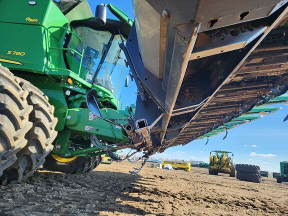 2021 Drago 12-30 Header Corn Head