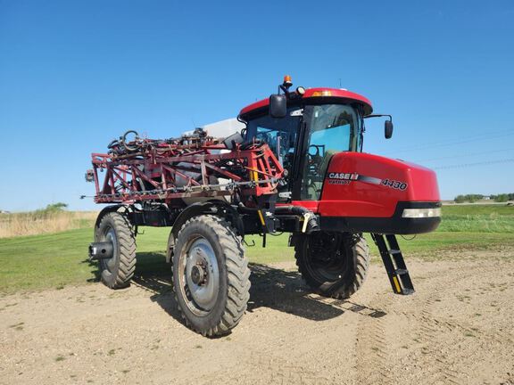 2013 Case PATRIOT 4430 Sprayer/High Clearance