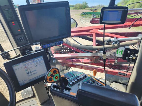 2013 Case PATRIOT 4430 Sprayer/High Clearance