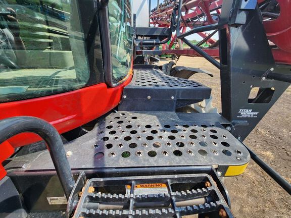 2013 Case PATRIOT 4430 Sprayer/High Clearance