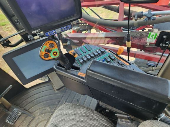 2013 Case PATRIOT 4430 Sprayer/High Clearance