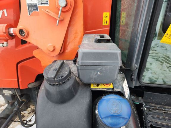 Kubota M7-171 Tractor