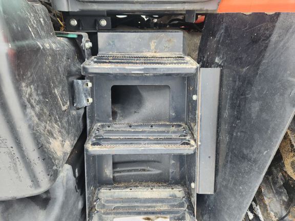 Kubota M7-171 Tractor