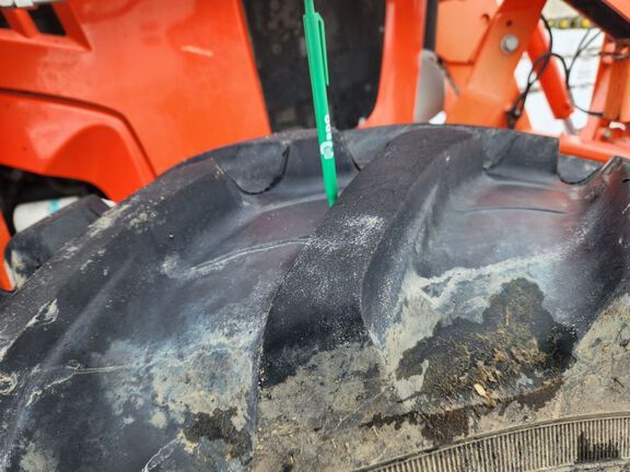 Kubota M7-171 Tractor