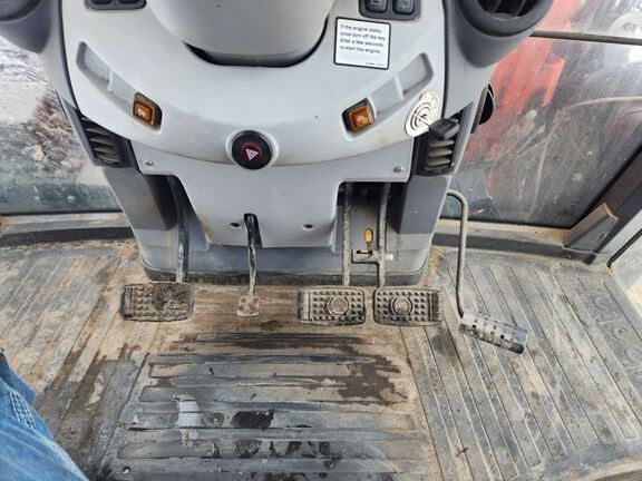 Kubota M7-171 Tractor