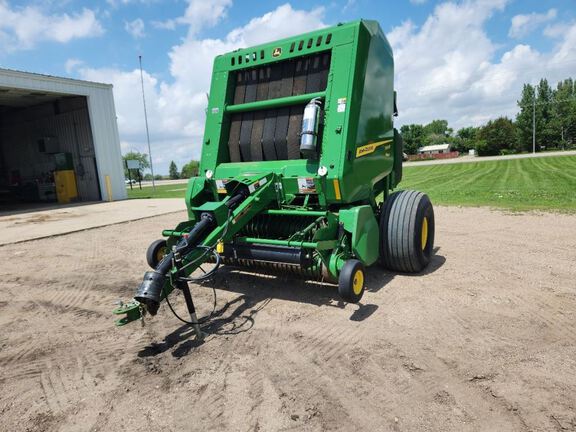 2024 John Deere 561R Baler/Round