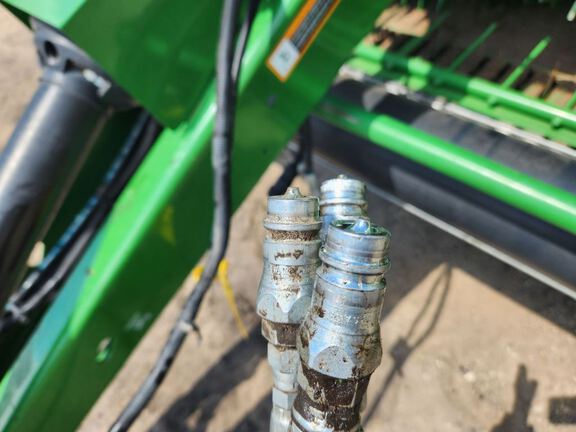 2024 John Deere 561R Baler/Round