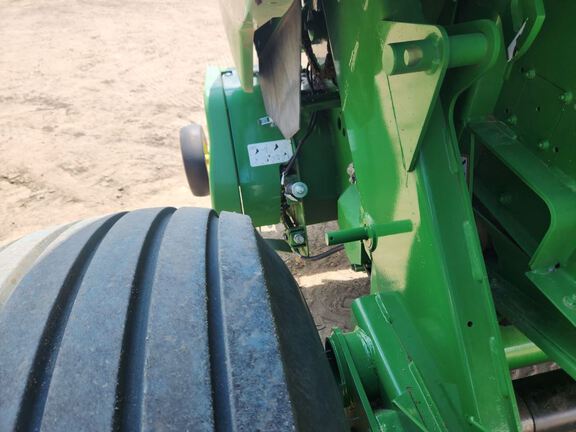 2024 John Deere 561R Baler/Round