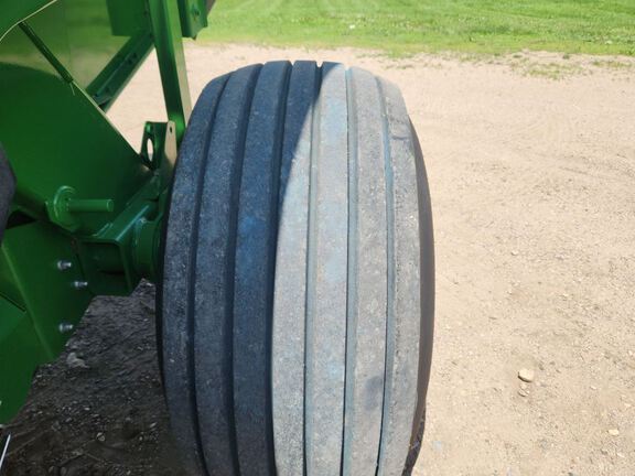 2024 John Deere 561R Baler/Round