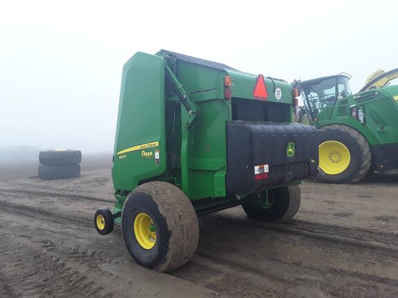 2023 John Deere 560R Baler/Round