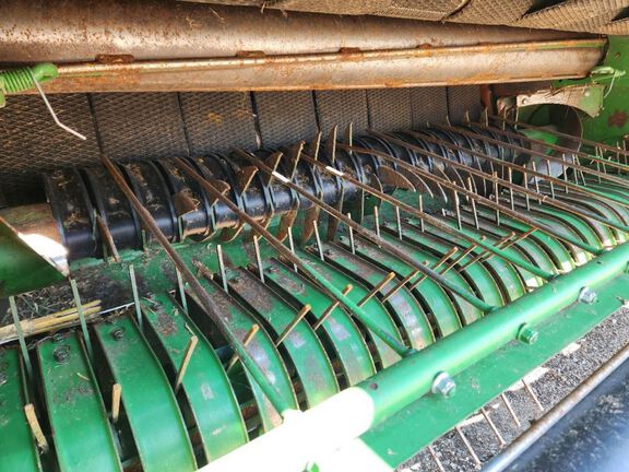 2023 John Deere 560R Baler/Round
