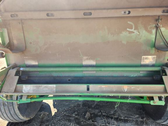 2023 John Deere 560R Baler/Round