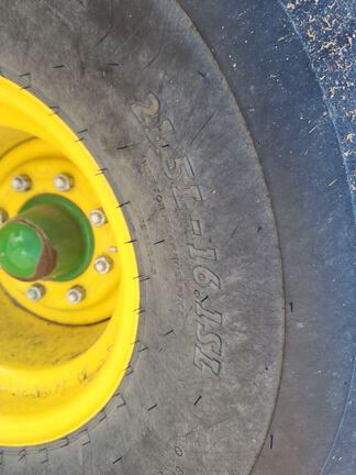 2023 John Deere 560R Baler/Round