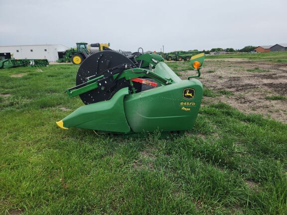 2018 John Deere 645FD Header Combine