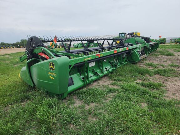 2018 John Deere 645FD Header Combine