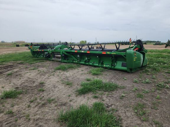 2018 John Deere 645FD Header Combine