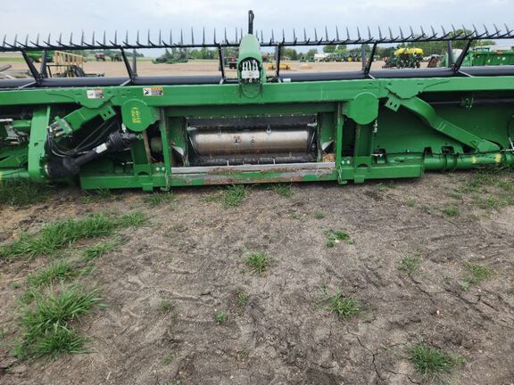 2018 John Deere 645FD Header Combine