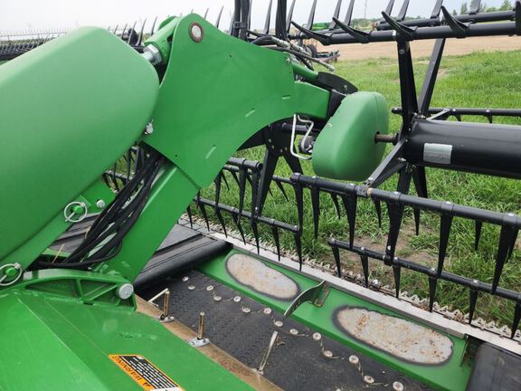 2018 John Deere 645FD Header Combine