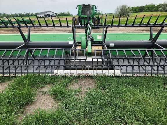 2018 John Deere 645FD Header Combine