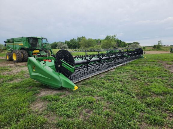 2025 John Deere HDF 50 Header Combine