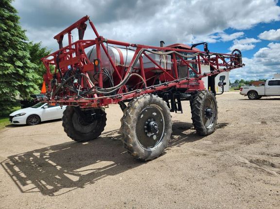 2003 Case SPX 3185 Sprayer/High Clearance