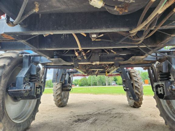 2003 Case SPX 3185 Sprayer/High Clearance