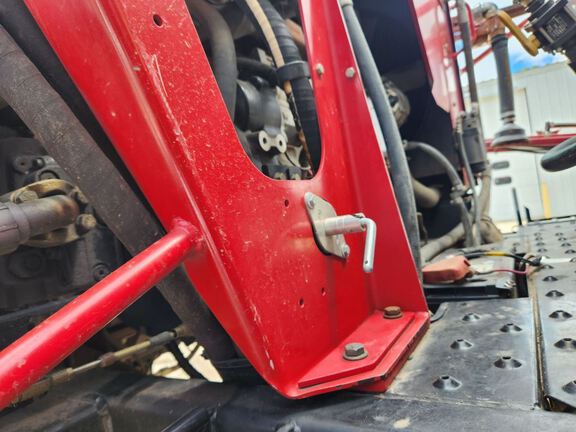 2003 Case SPX 3185 Sprayer/High Clearance