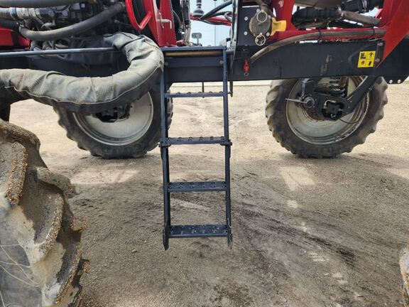 2003 Case SPX 3185 Sprayer/High Clearance