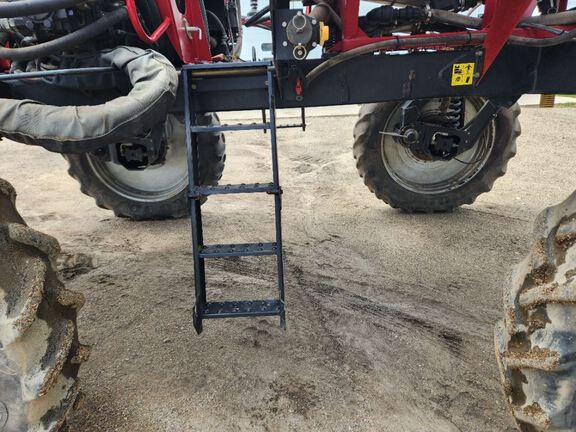 2003 Case SPX 3185 Sprayer/High Clearance
