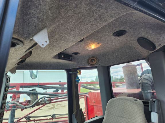 2003 Case SPX 3185 Sprayer/High Clearance